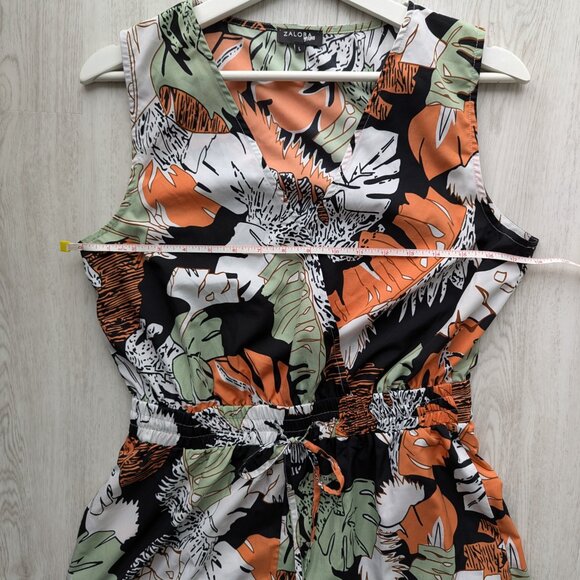 ZALORA Leaf Printed Maxi Jumpsuit - Picture 5 of 7